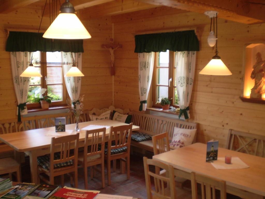 Weingut- Gästezimmer Marko Leutschach Exterior foto