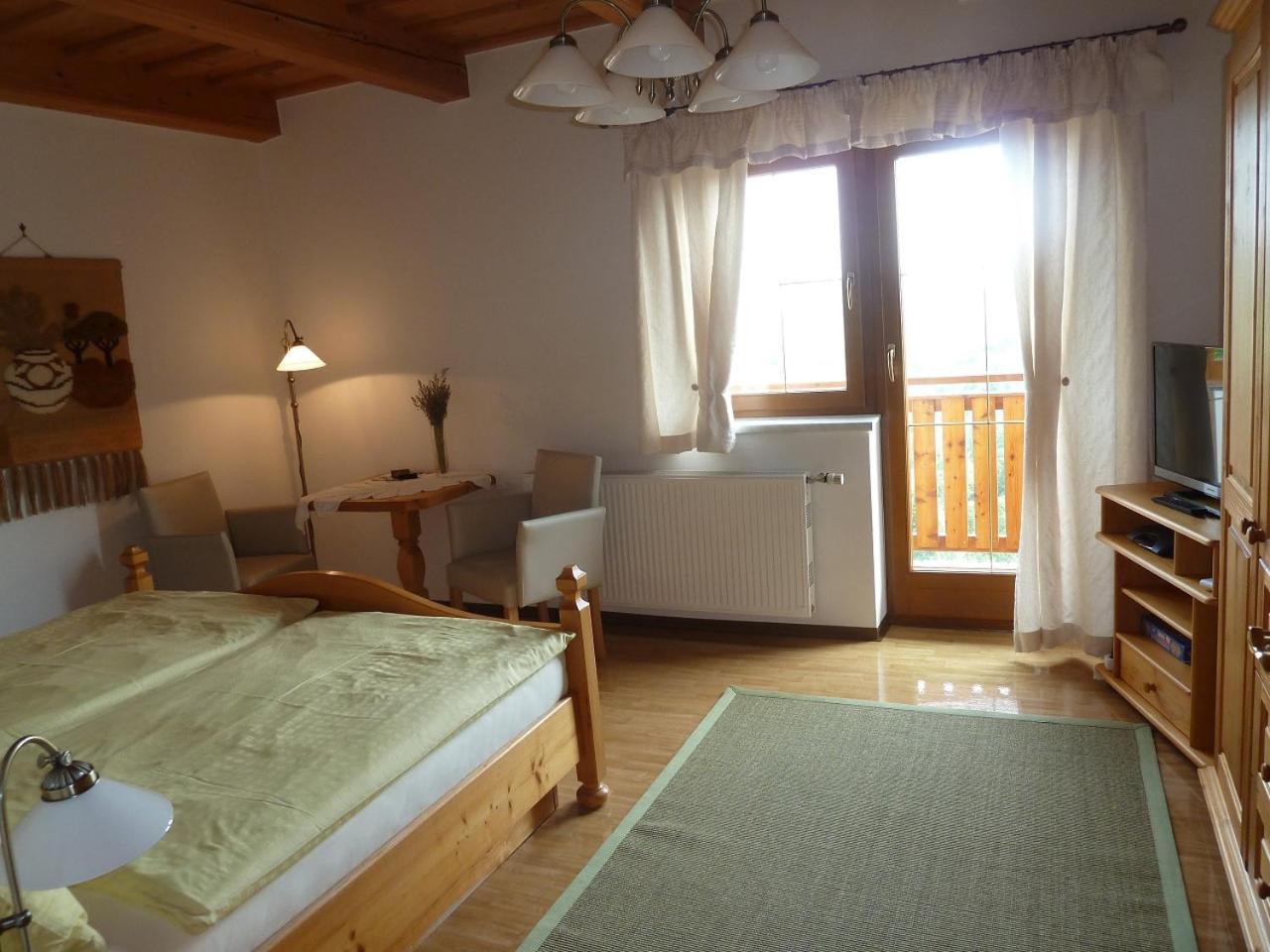 Weingut- Gästezimmer Marko Leutschach Exterior foto