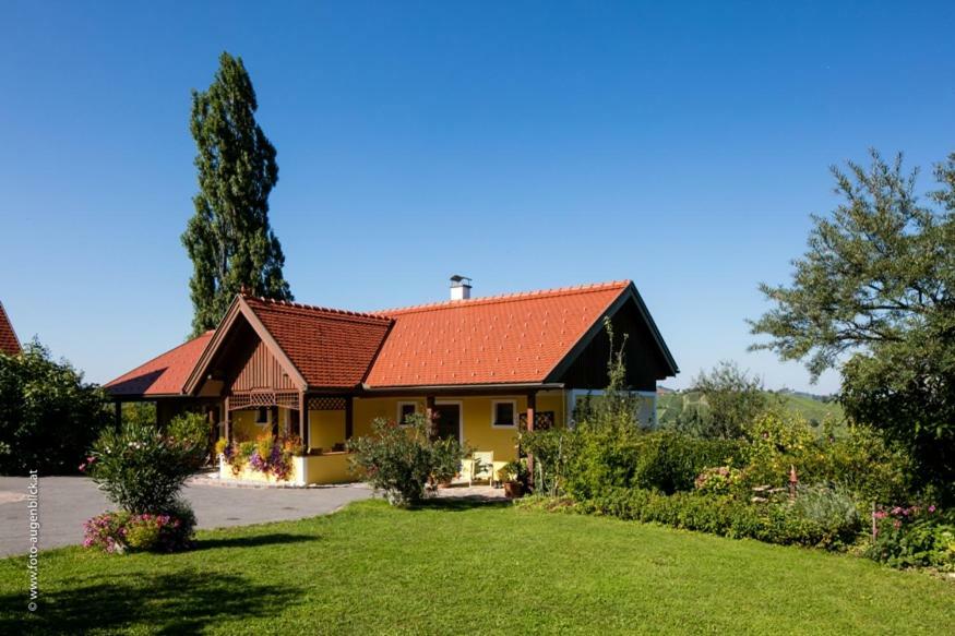 Weingut- Gästezimmer Marko Leutschach Exterior foto